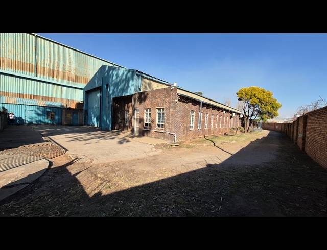 1,000M² FACTORY TO LET IN ANDERBOLT
